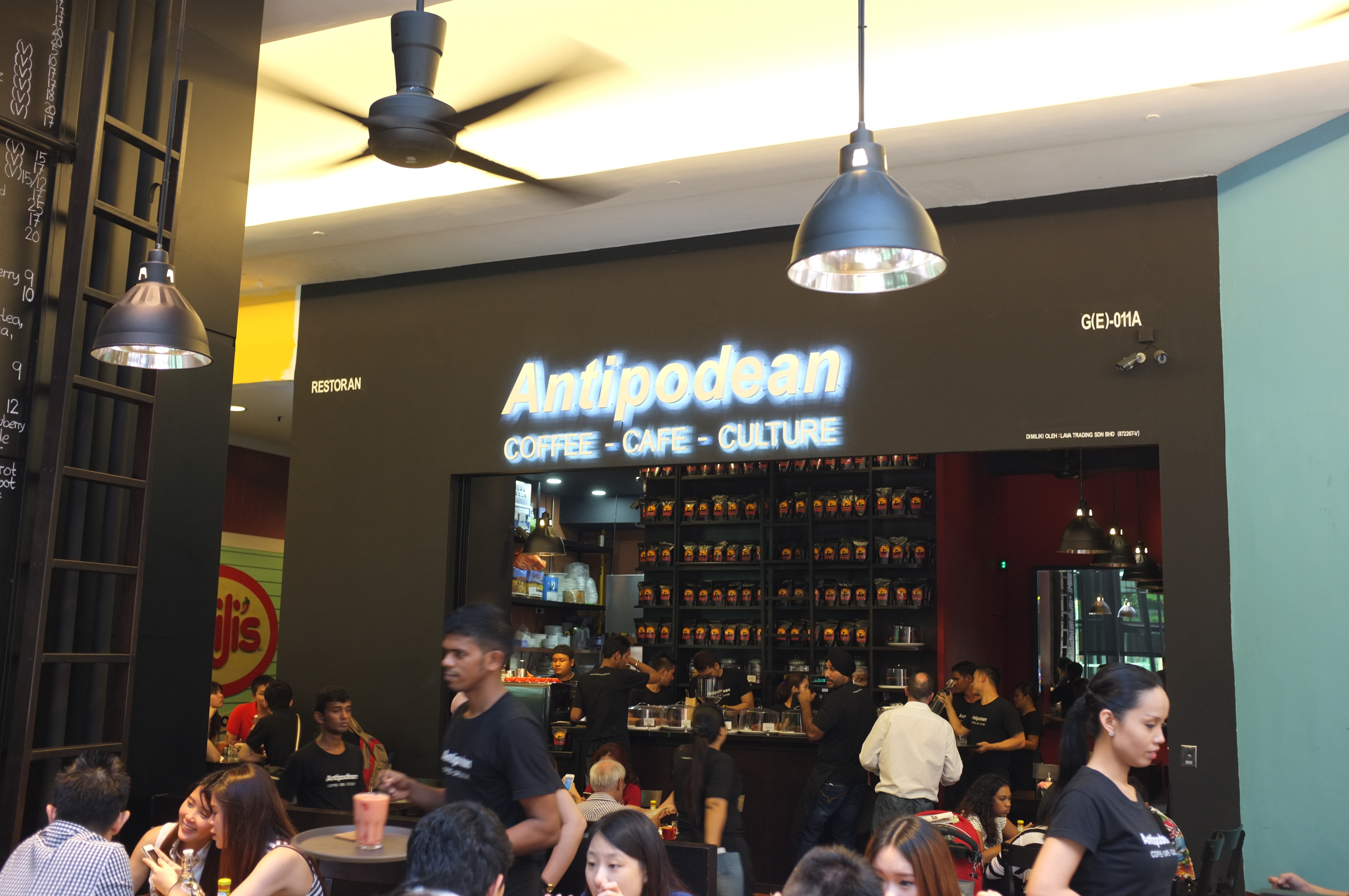 Busy weekend brunch scene at Antipodean Cafe on Jalan Telawi in Bangsar