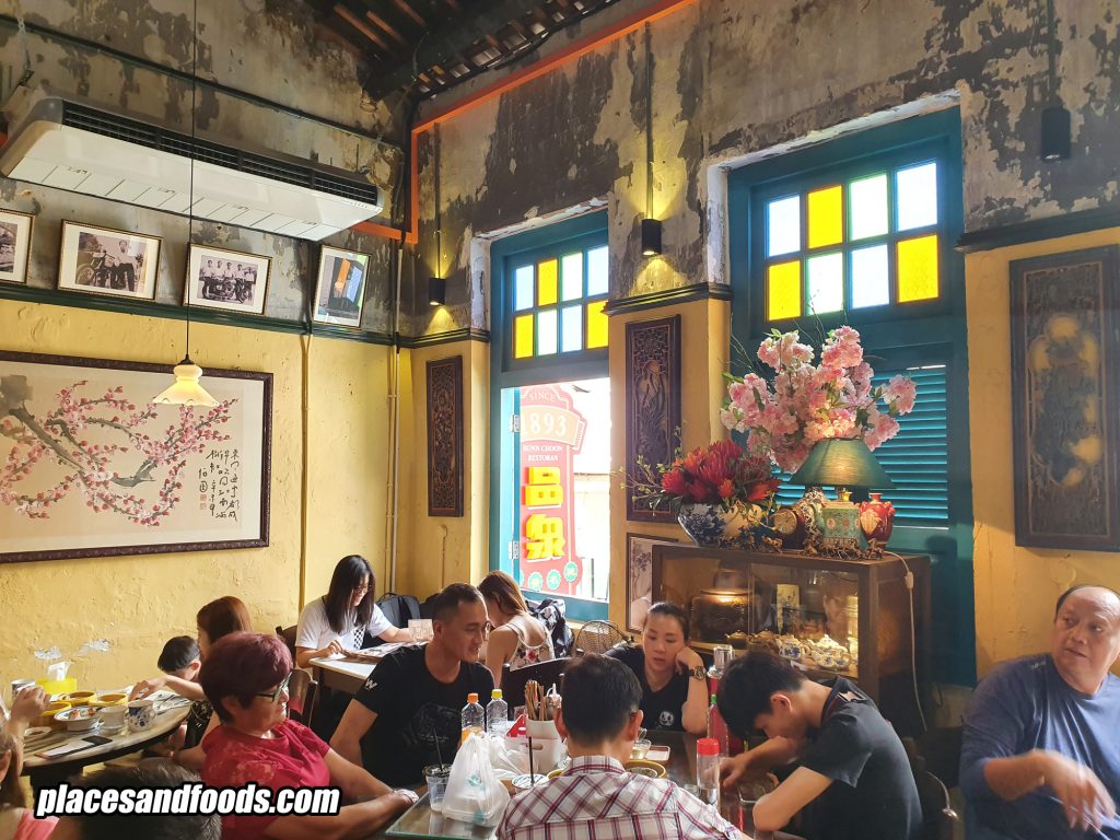 Drinks at Bunn Choon Egg Tarts