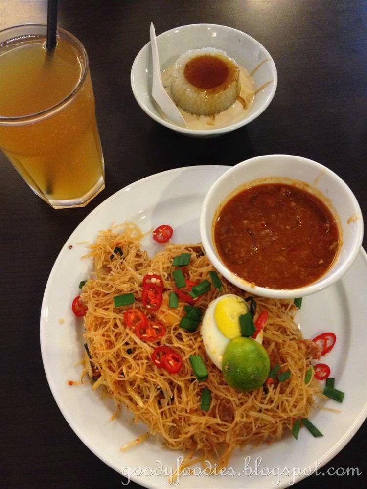 Traditional Peranakan dishes at Limapulo Baba Can Cook on Jalan Doraisamy, Kuala Lumpur